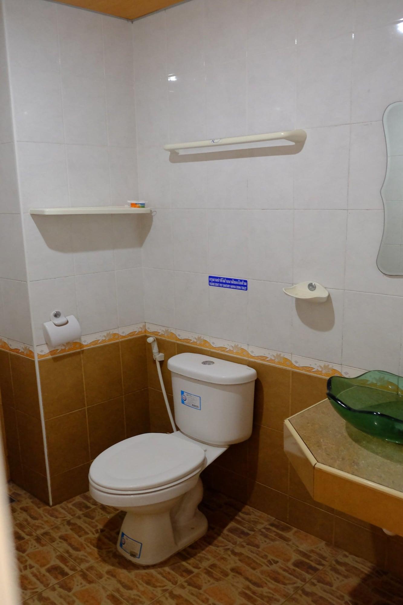 Banchang Apartment And Hotel Rayong Ngoại thất bức ảnh