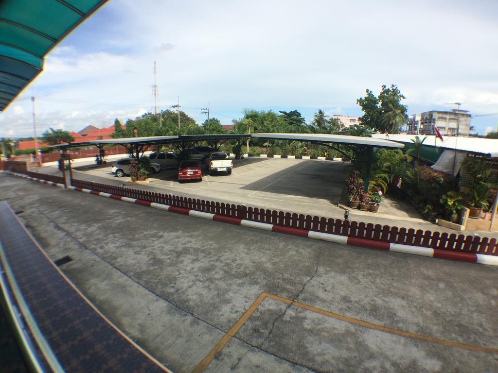 Banchang Apartment And Hotel Rayong Ngoại thất bức ảnh