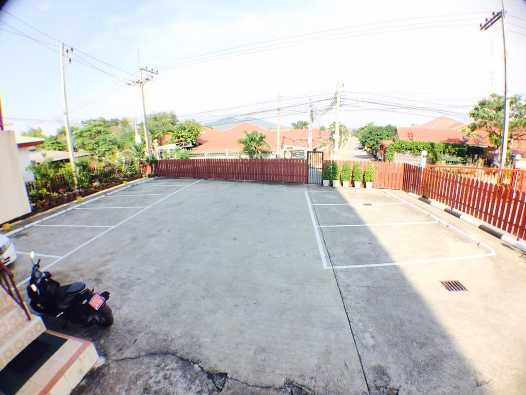 Banchang Apartment And Hotel Rayong Ngoại thất bức ảnh